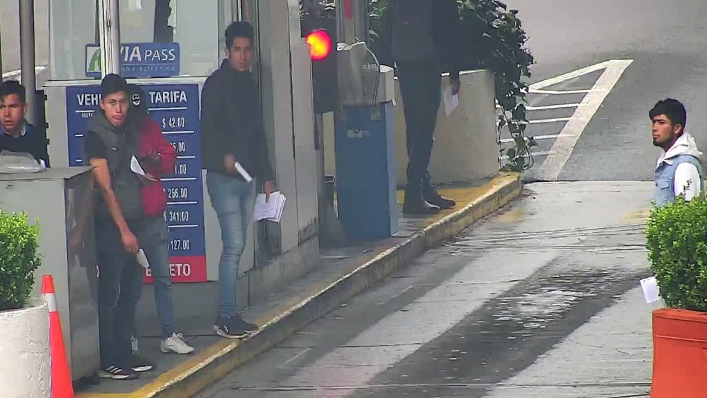 Normalistas de Tenería liberan a los 92 choferes secuestrados