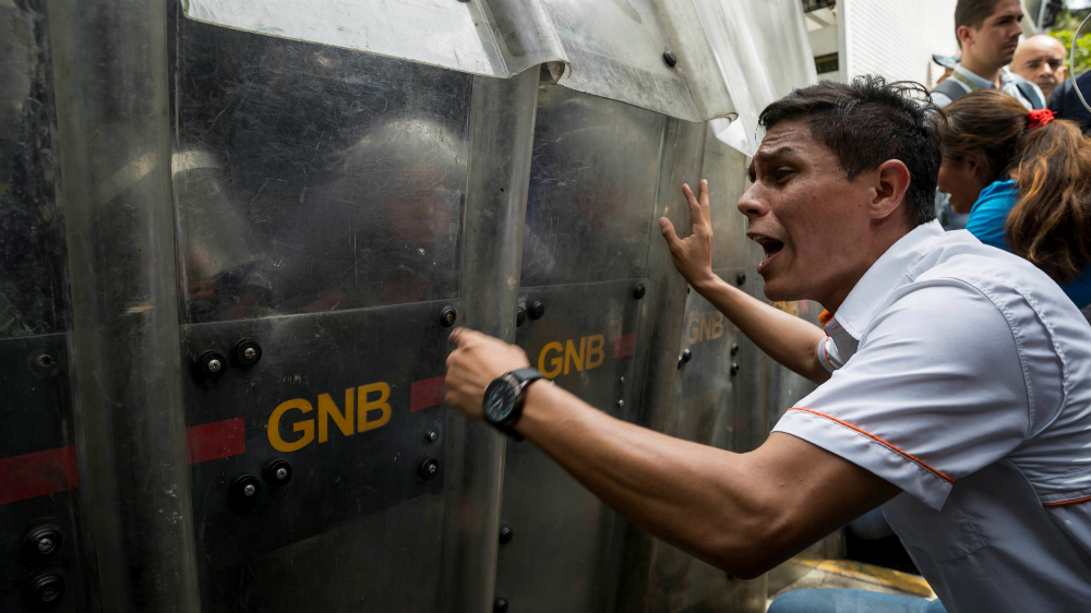 Pompeo reconoce que uso de fuerza militar en Venezuela tendría ‘riesgos’