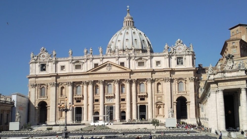 Vaticano recibe ayuda sanitaria de China contra el COVID-19