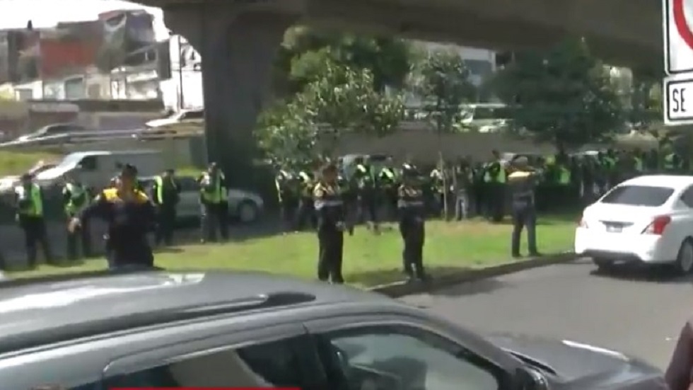 Liberan bloqueo de policías federales en Periférico Sur