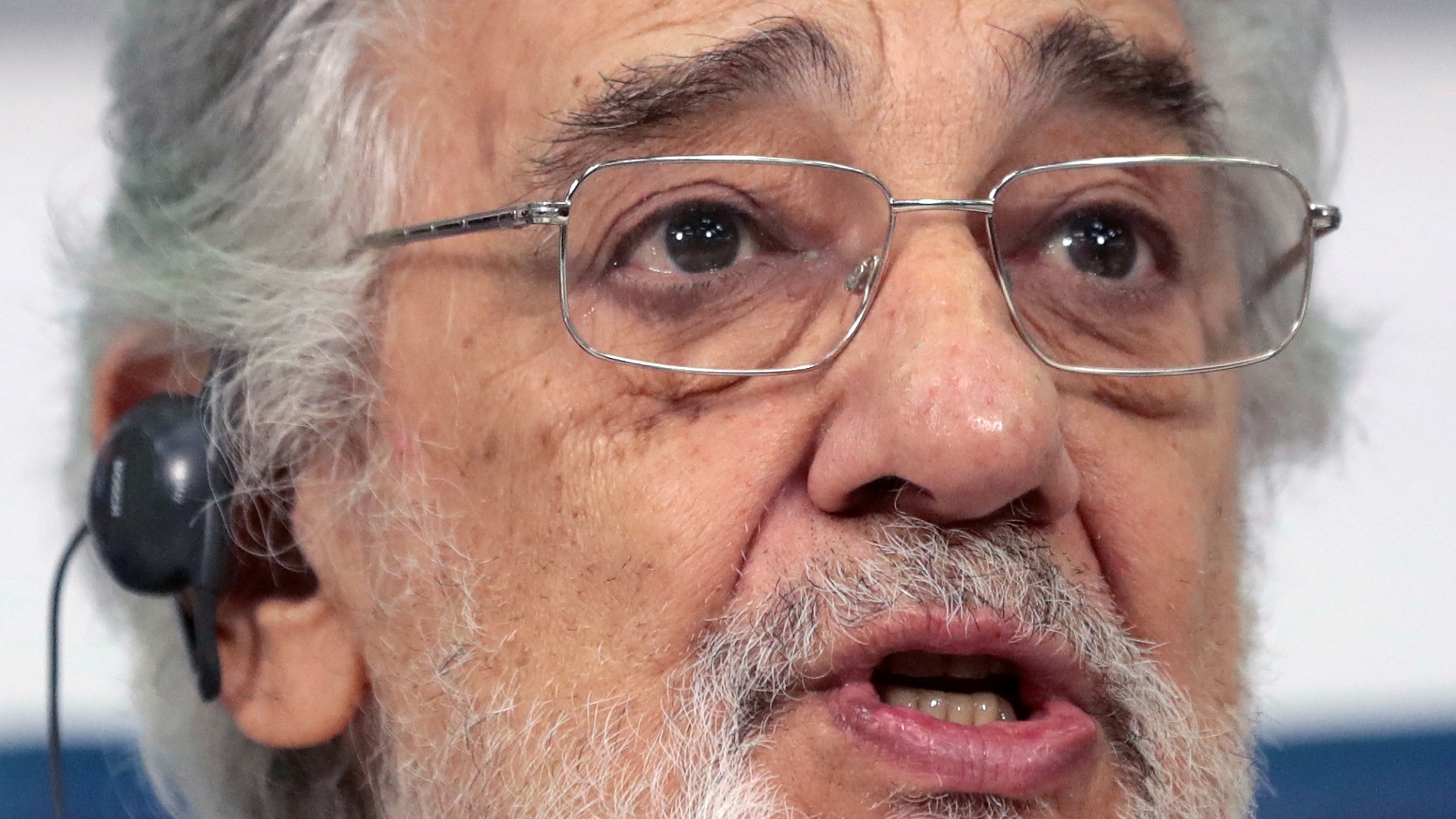 Reciben con alfombra roja a Plácido Domingo en Rusia Reciben con alfombra roja a Plácido Domingo en Rusia