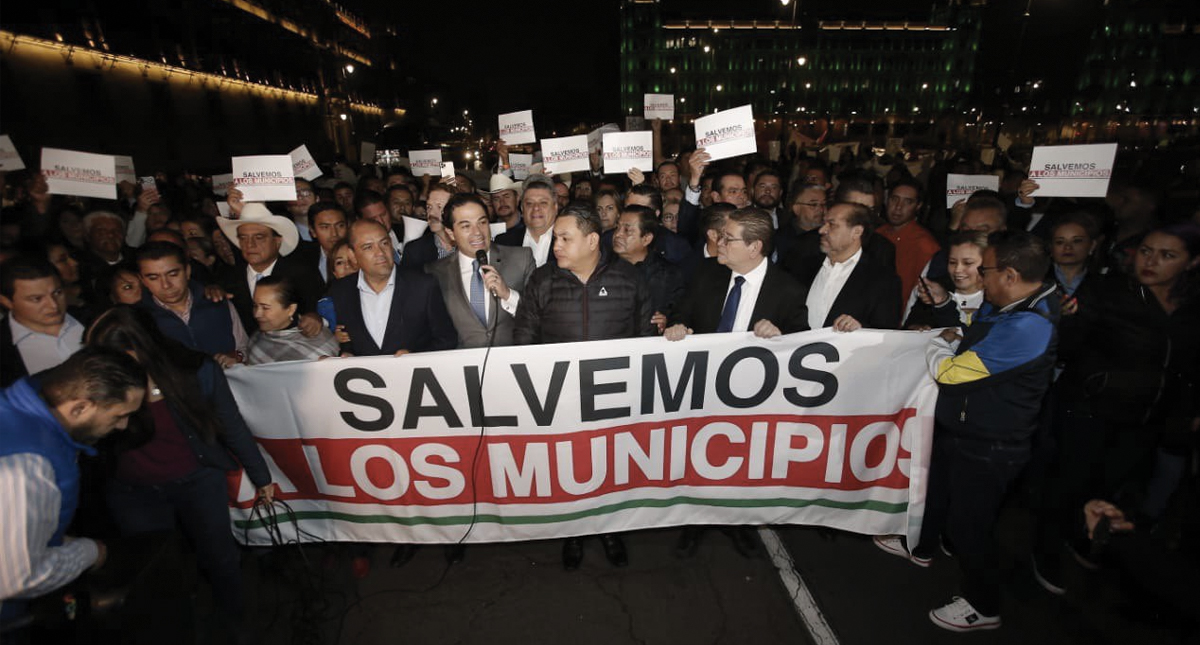 Confirma Presidencia uso de gas contra alcaldes en Palacio Nacional