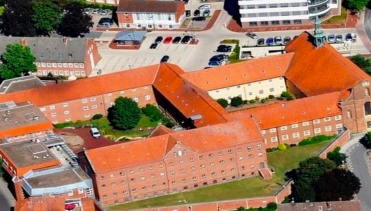 Joven alemán escala muro de prisión para reconquistar a su ex novia