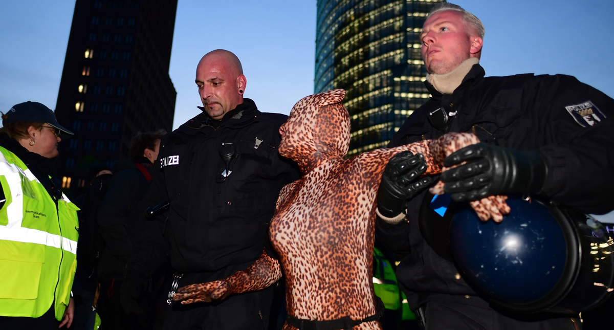 Activistas protestan en diversas ciudades por inacción frente al cambio climático - protestas-berlin