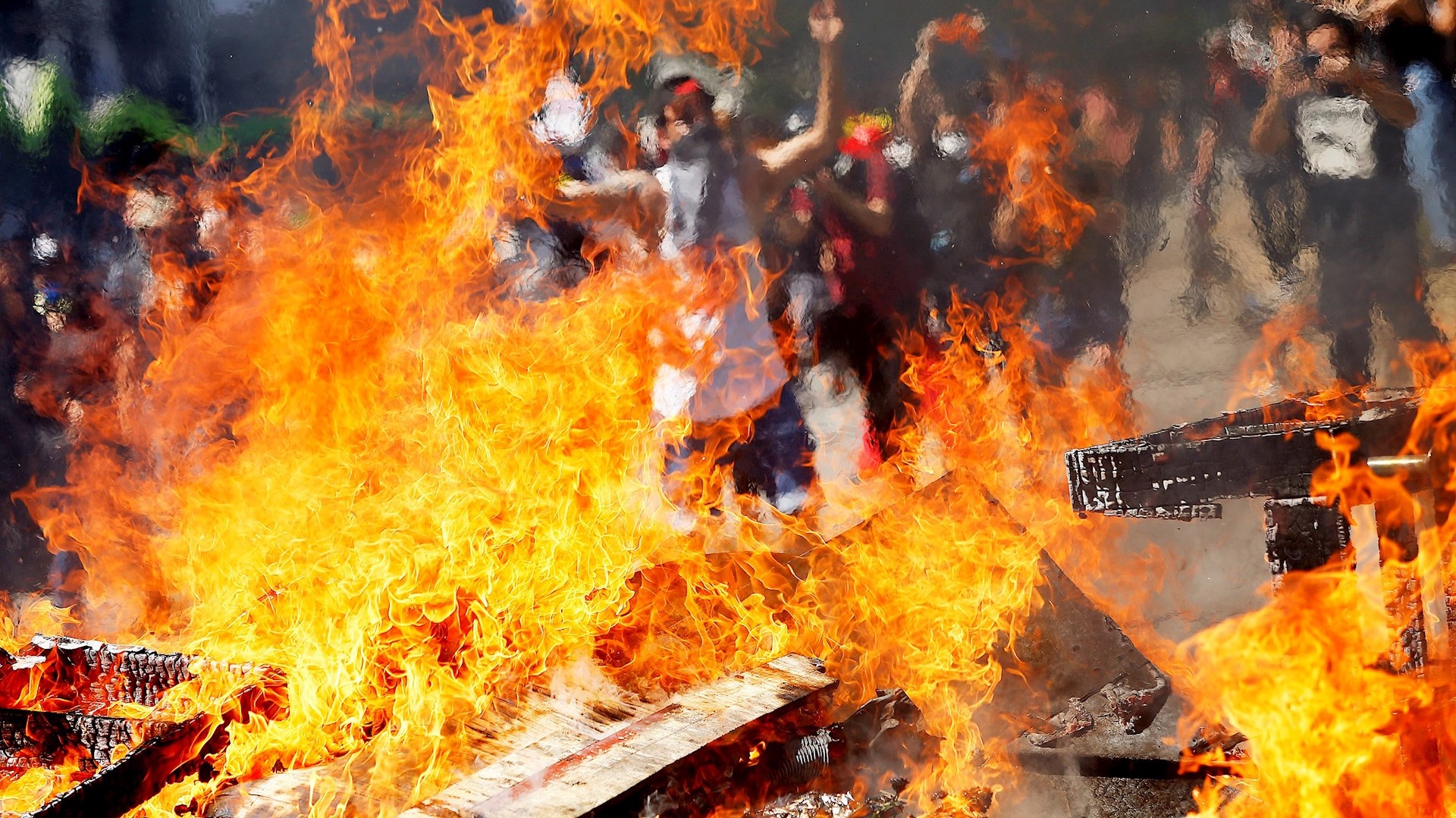 Confirma gobierno de Chile 15 muertes durante protestas