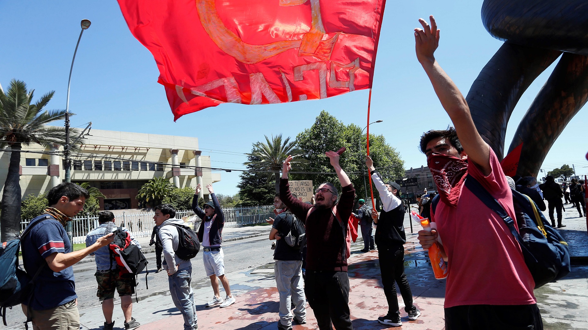 Piñera presenta proyecto para aumentar pensiones en Chile