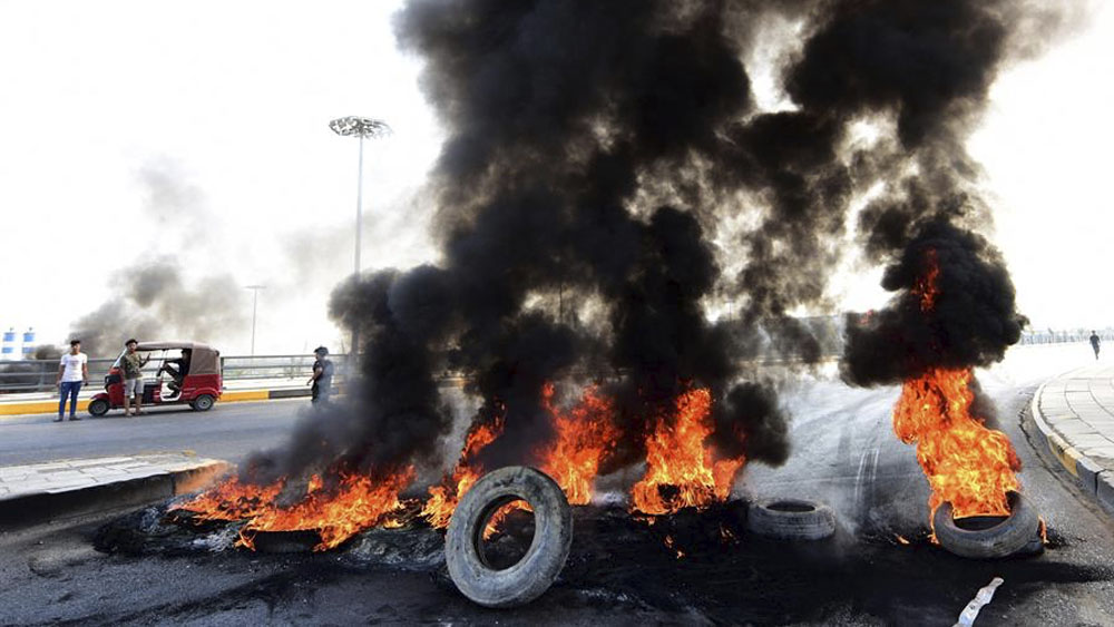 Nuevo primer ministro iraquí se enfrenta a protestas que cumplen cuatro meses