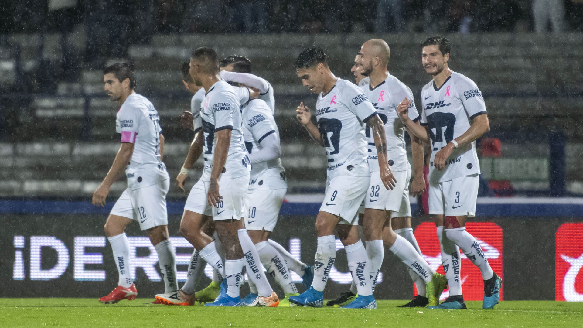 Pumas aprovecha superioridad numérica y golea 5-1 al Atlas Pumas aprovecha superioridad numérica y golea 5-1 al Atlas