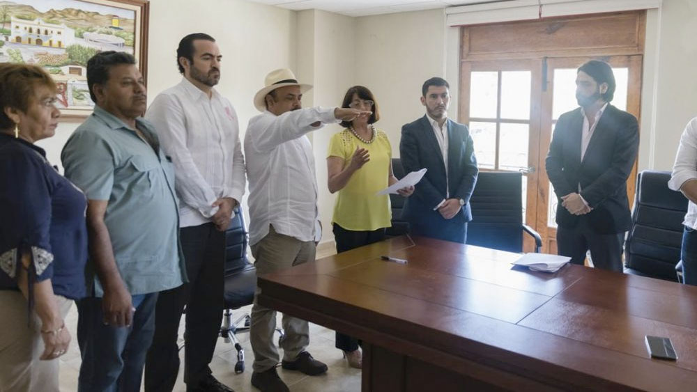 Ramiro Iturbe rinde protesta como alcalde de Amacuzac, Morelos