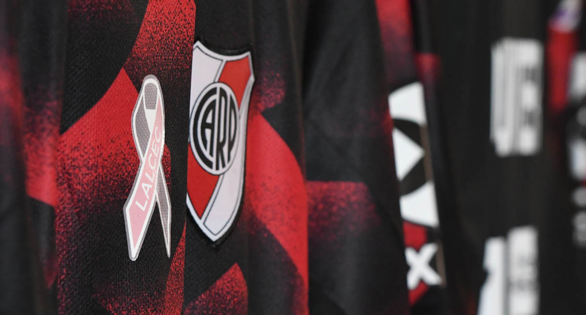 River Plate recibe fuerte sanción tras uso de bengalas en semifinal de la Libertadores