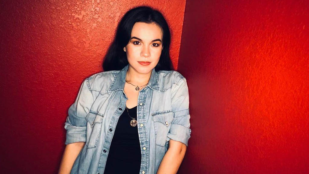 Reaparece Sarita Sosa para recibir reconocimiento póstumo de José José