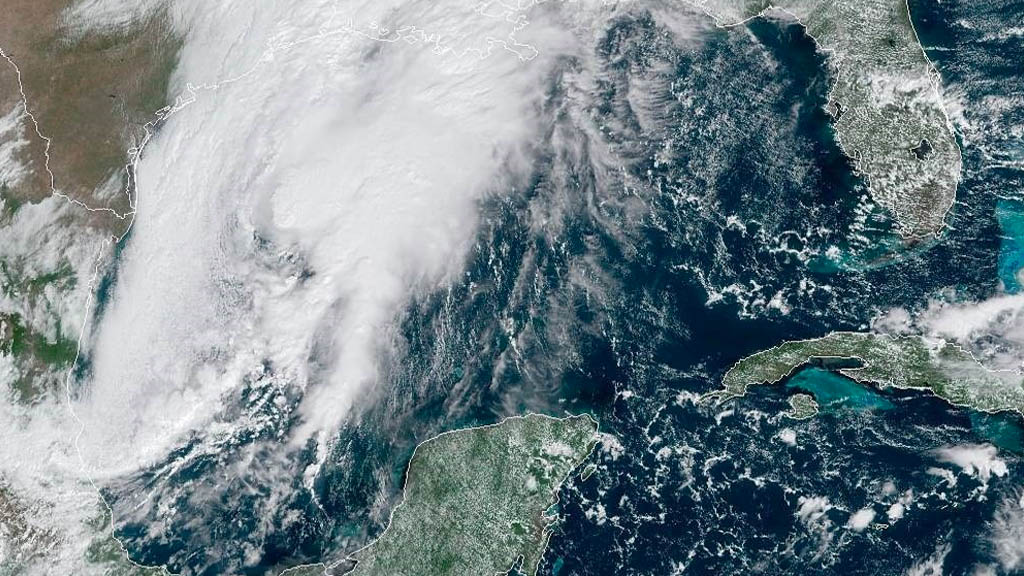 Se forma la tormenta tropical Olga en el este del Golfo de México