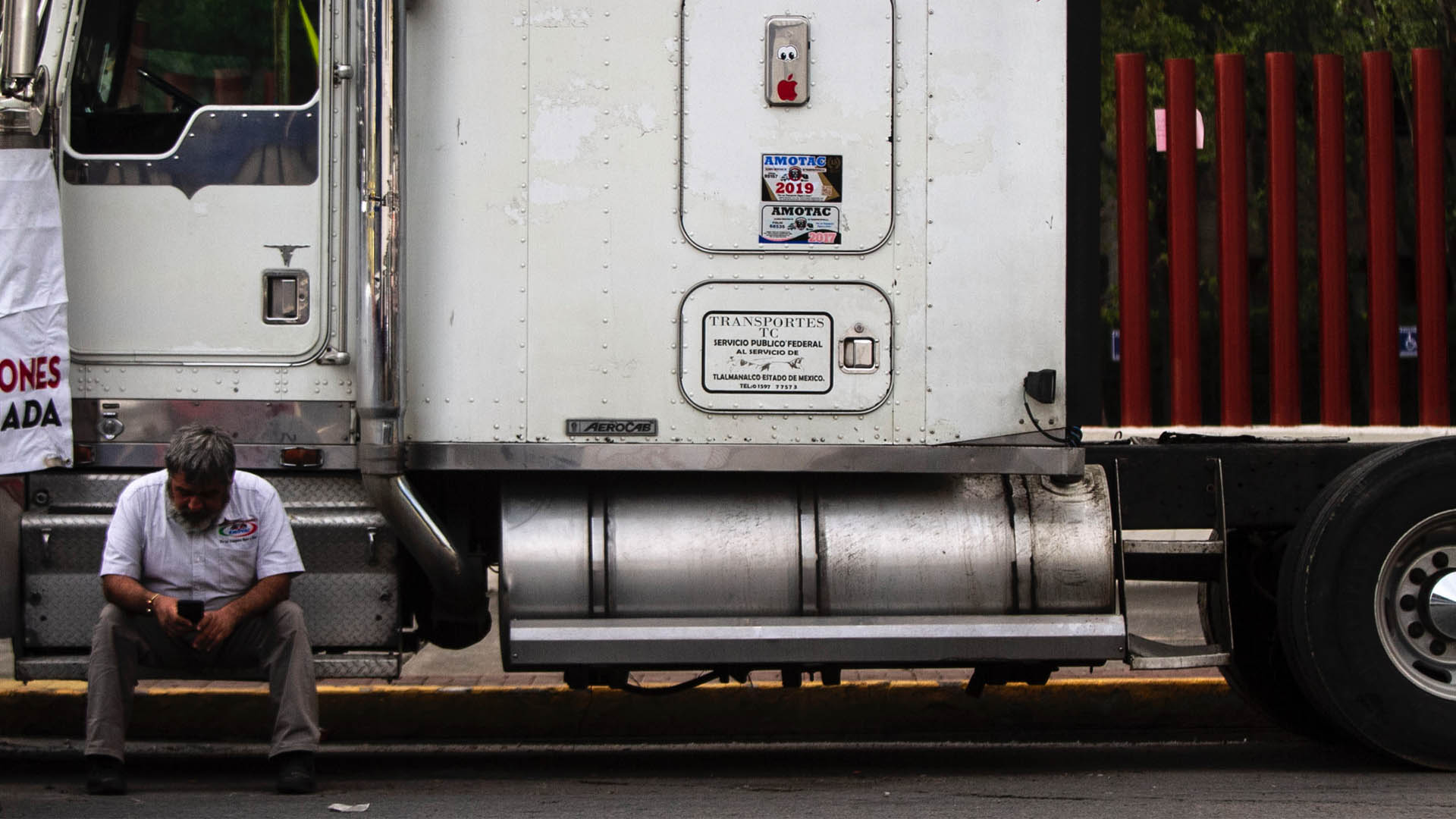 Transportistas llegan a acuerdo con Segob y concluyen manifestación Transportistas llegan a acuerdo con Segob y concluyen manifestación