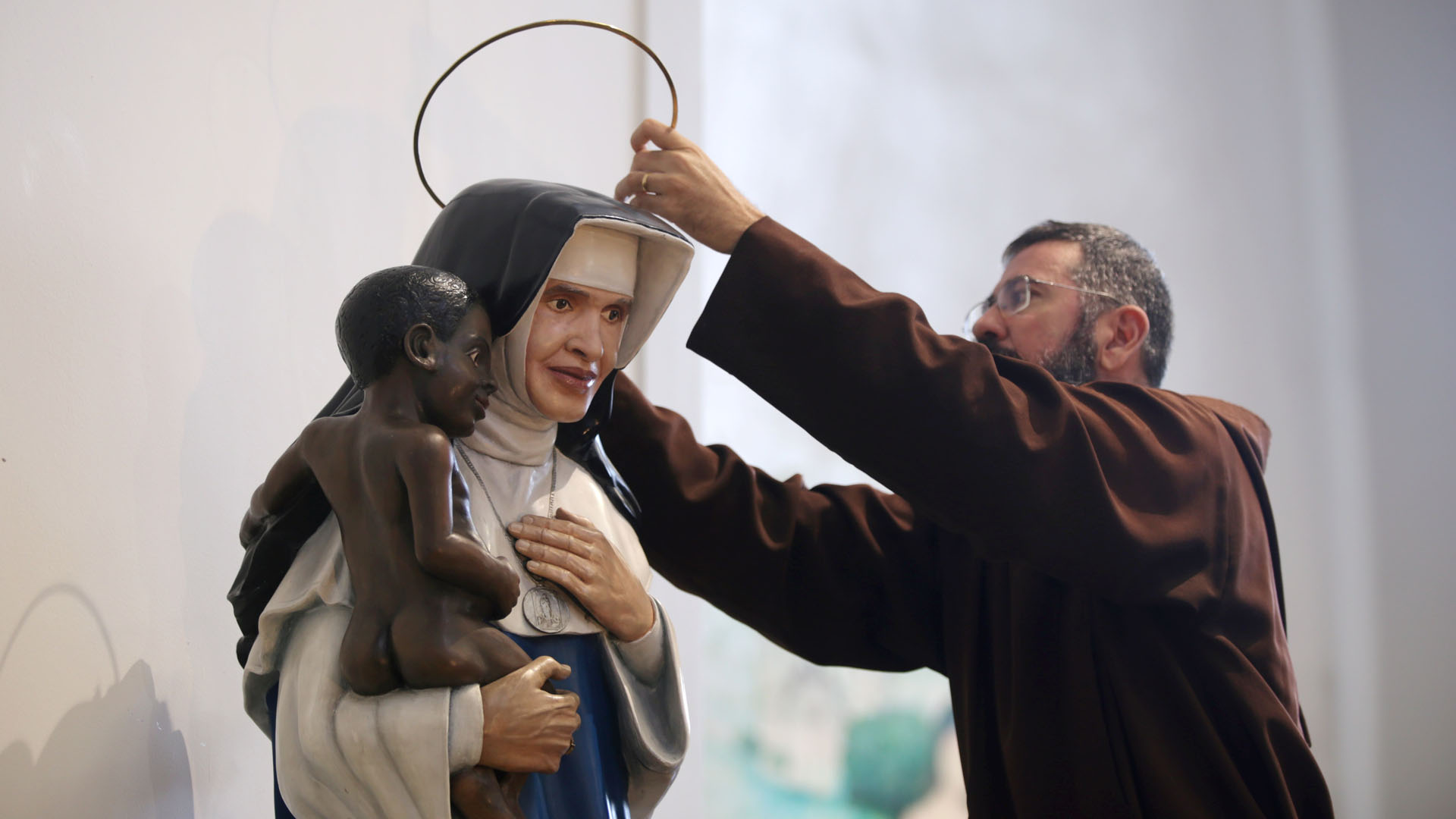 Papa Francisco canoniza por primera vez a una mujer brasileña