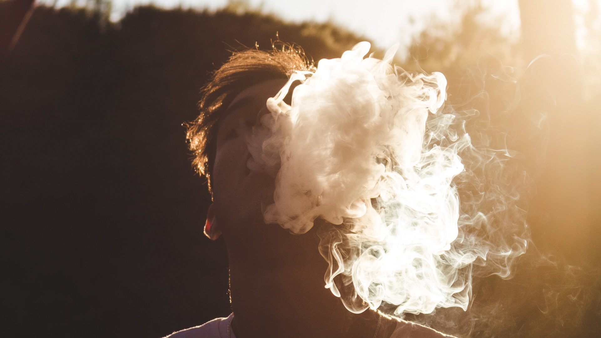 Instagram prohíbe a influencers promocionar cigarros electrónicos - vapeo