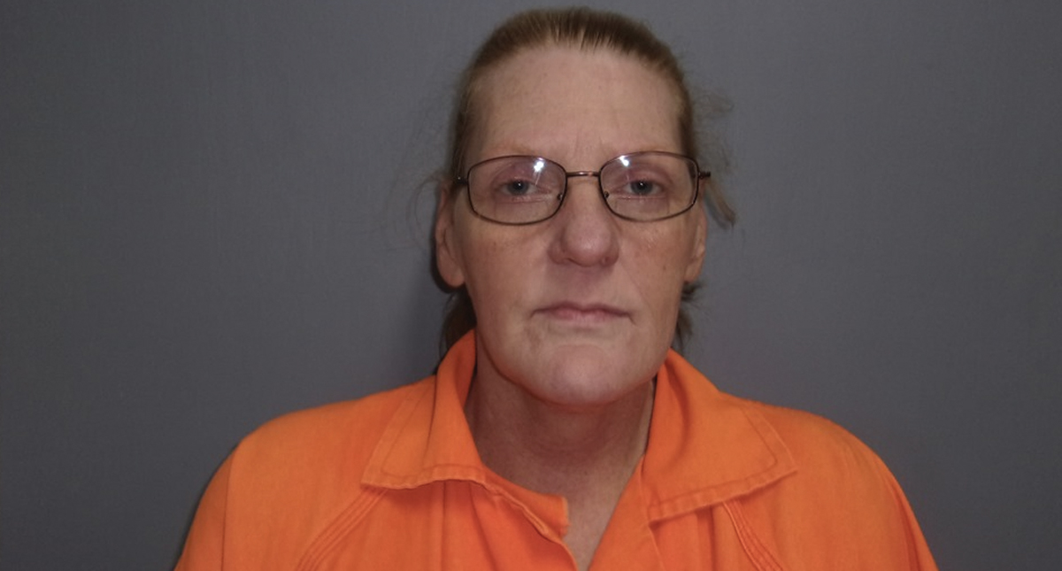 Detienen a mujer que vendía justificantes médicos a estudiantes - vende-recetas-medicas