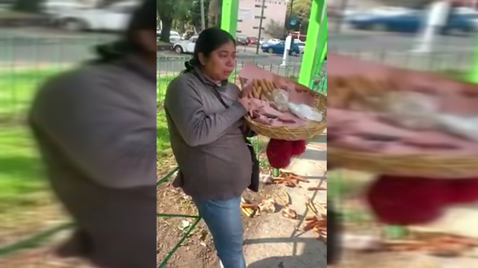 #Video Vendedora denuncia que policías le tiraron sus churros