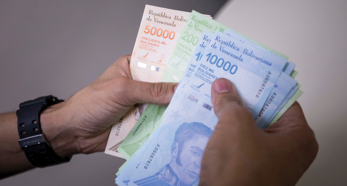 Gasolina en Venezuela se adquiere por trueque