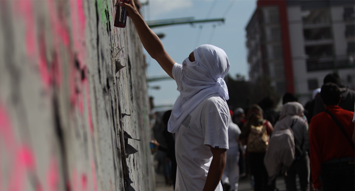 #Fotos y #Videos Encapuchados realizaron otra vez actos vandálicos en la Ciudad de México - violencia-marcha2