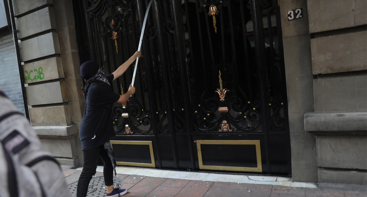 #Fotos y #Videos Encapuchados realizaron otra vez actos vandálicos en la Ciudad de México - violencia-marcha3