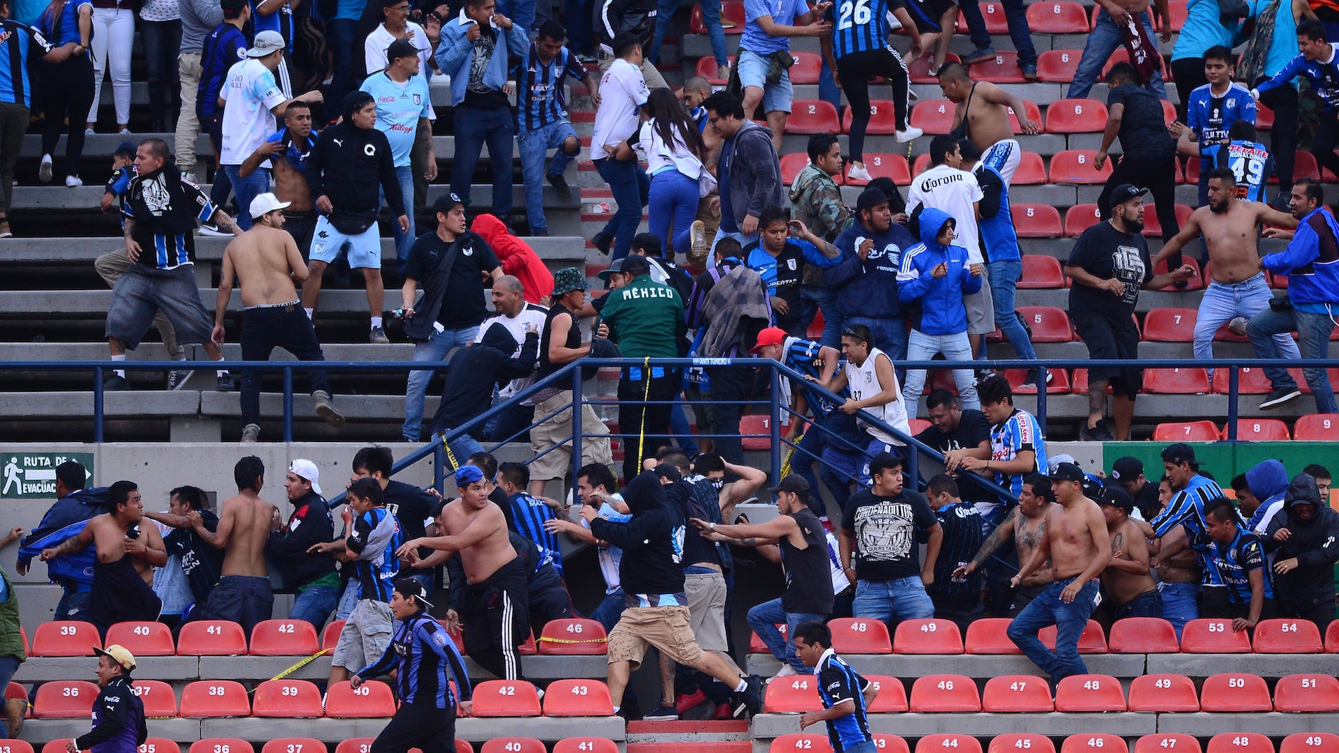 Querétaro gana al San Luis en partido suspendido por invasión de la cancha