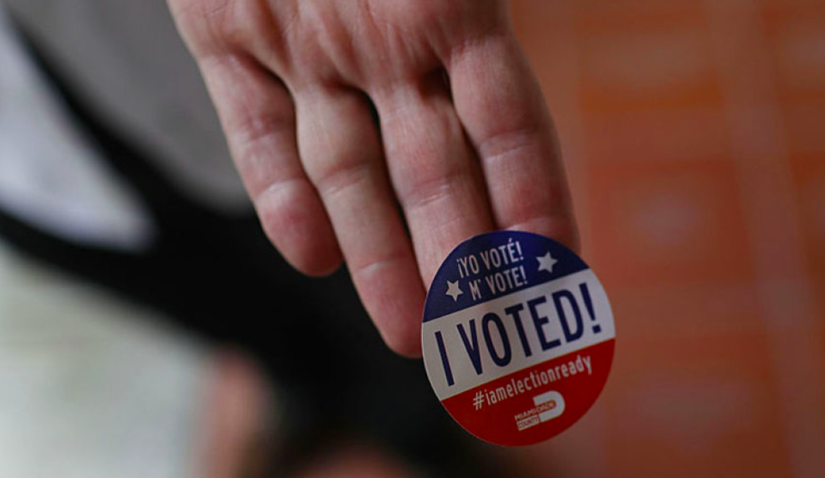 Juez permite que ex reos puedan votar en Florida