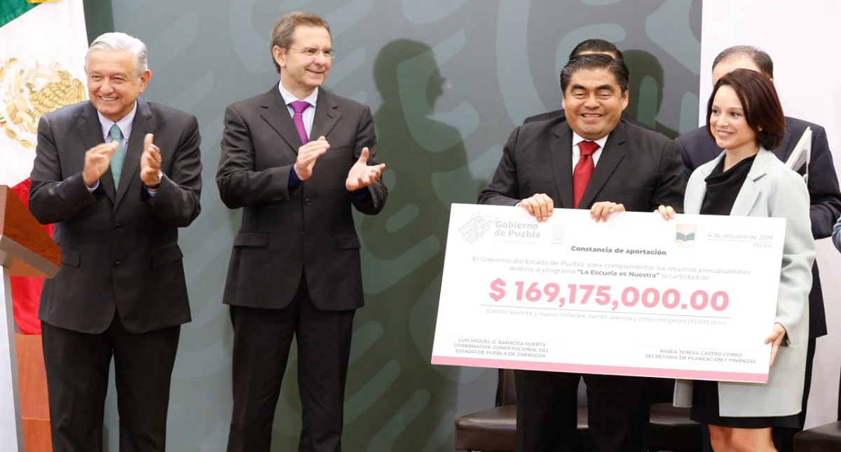 López Obrador pone en marcha en Puebla el programa 'La escuela es nuestra' - whatsapp-image-2019-10-04-at-105045-am