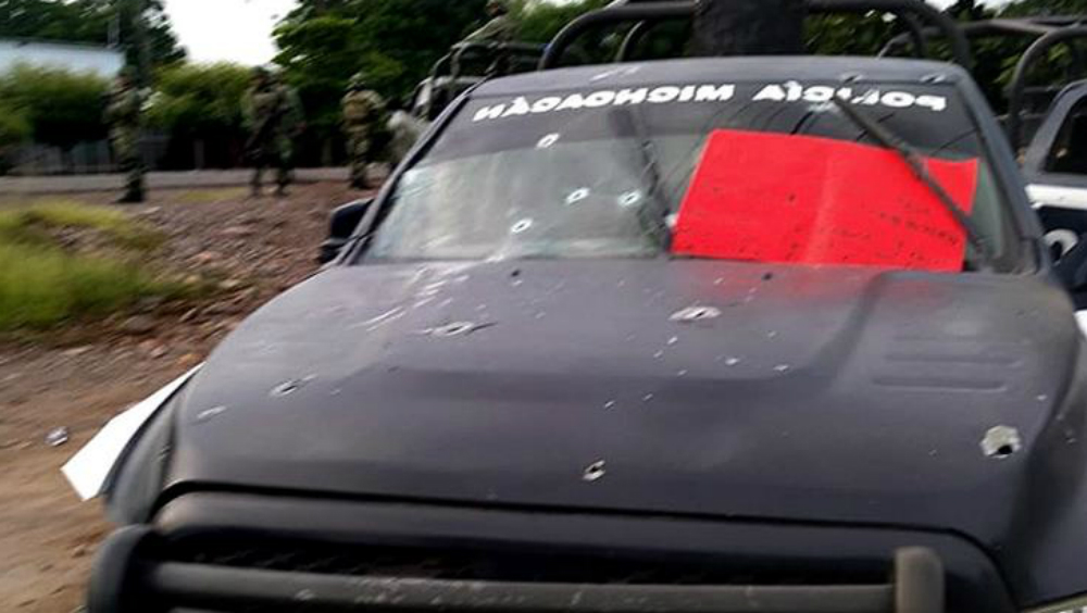 Emboscan a policías estatales en Michoacán