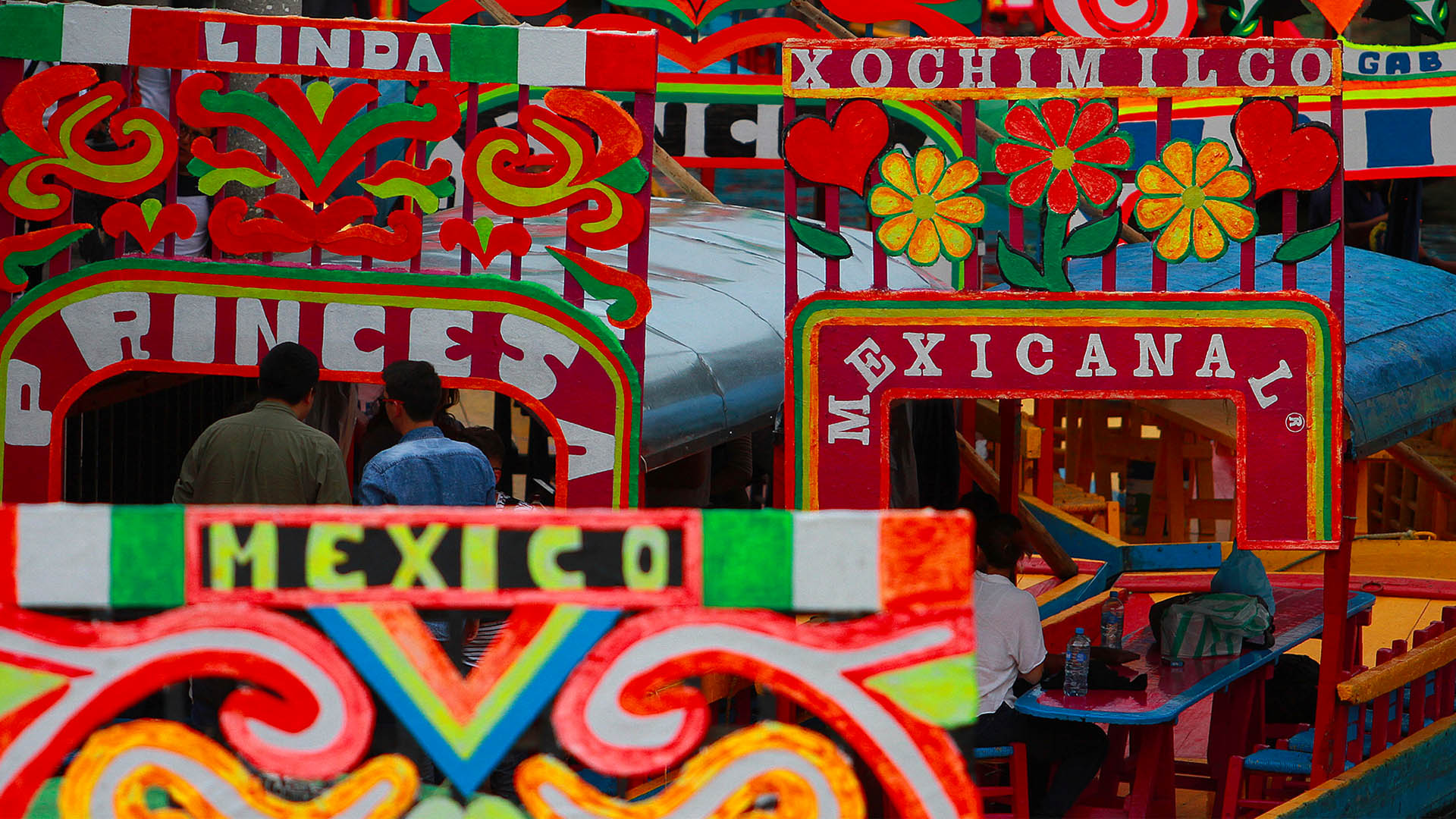 Arranca nuevo reglamento en embarcaderos de Xochimilco