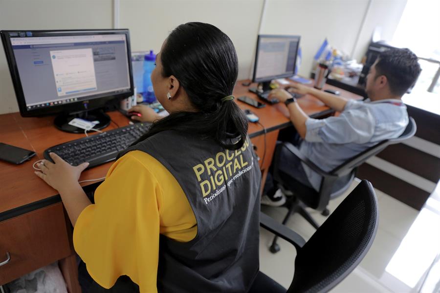 Periodistas ven cada más difícil ejercer su profesión en Honduras