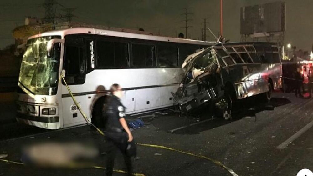 Aumenta a 13 cifra de muertos por accidente de autobuses en la México-Pachuca