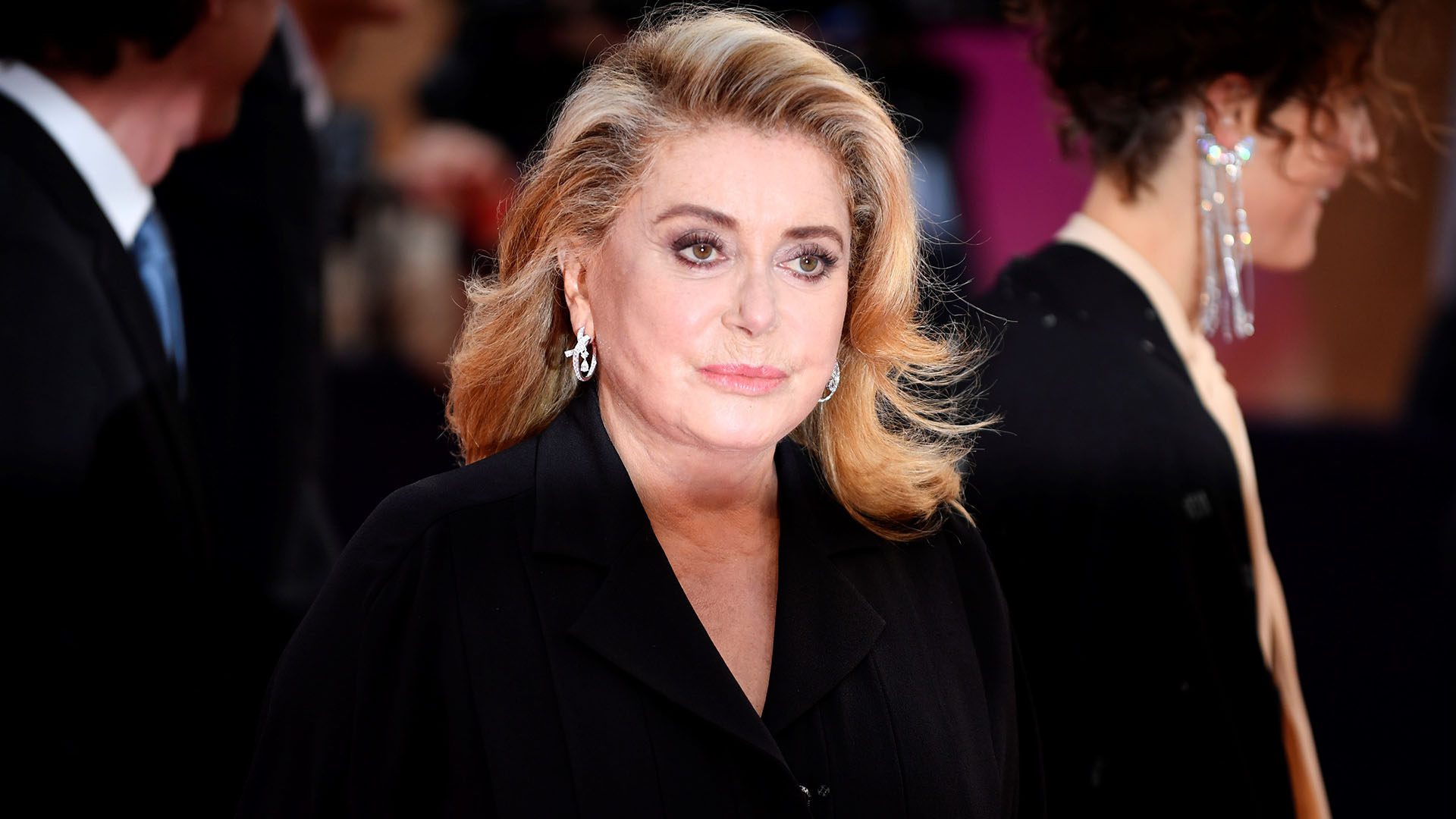 Hospitalizan a la actriz Catherine Deneuve por accidente cerebrovascular - actriz-catherine-deneuve