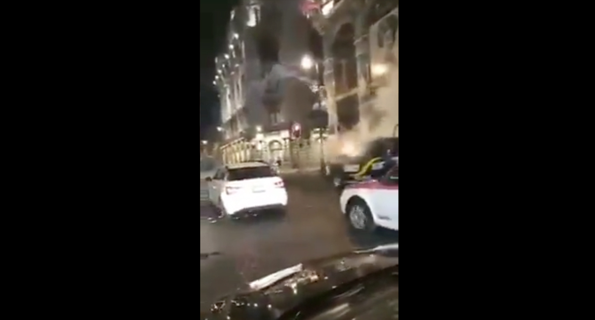 #Video Lanzan cohetones a patrullas de la Ciudad de México