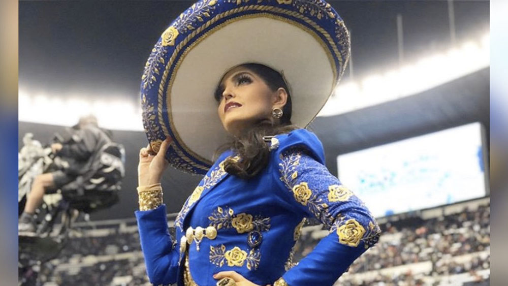 “La emoción me ganó”: Ana Bárbara tras error en Himno Nacional