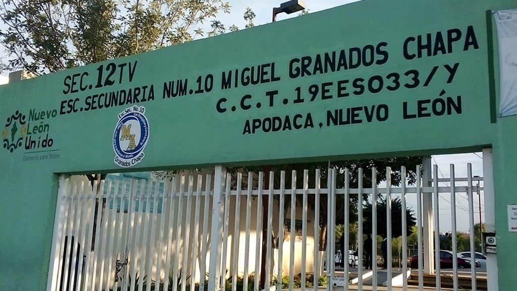 Denuncian acoso por parte de directora de secundaria a joven con tutor homosexual