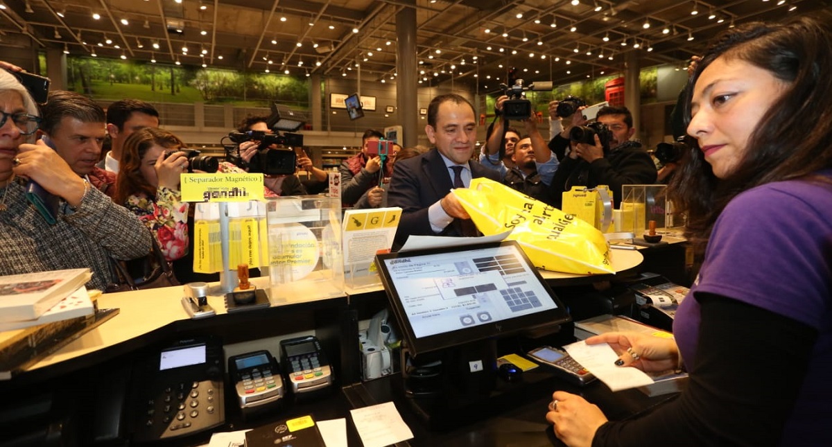 Secretaría de Hacienda recomienda comprar libros en El Buen Fin