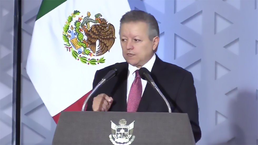 Arturo Zaldívar llama a los poderes judiciales a ejercer la autocrítica