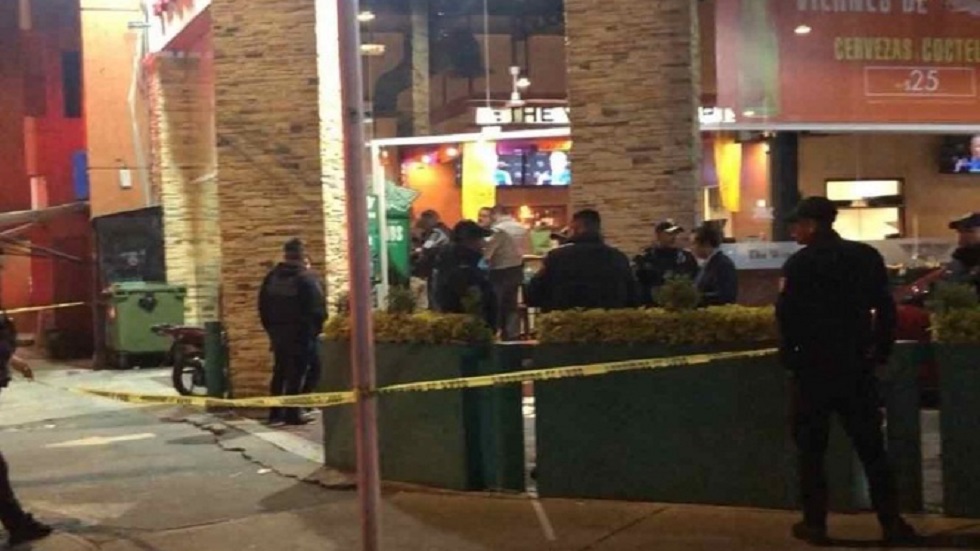 Policía frustra asalto en restaurante de Coapa y hiere a ladrón Policía frustra asalto en restaurante de Coapa y hiere a ladrón