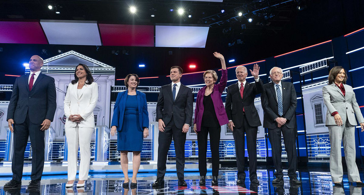 Aspirantes demócratas respaldan juicio político contra Trump