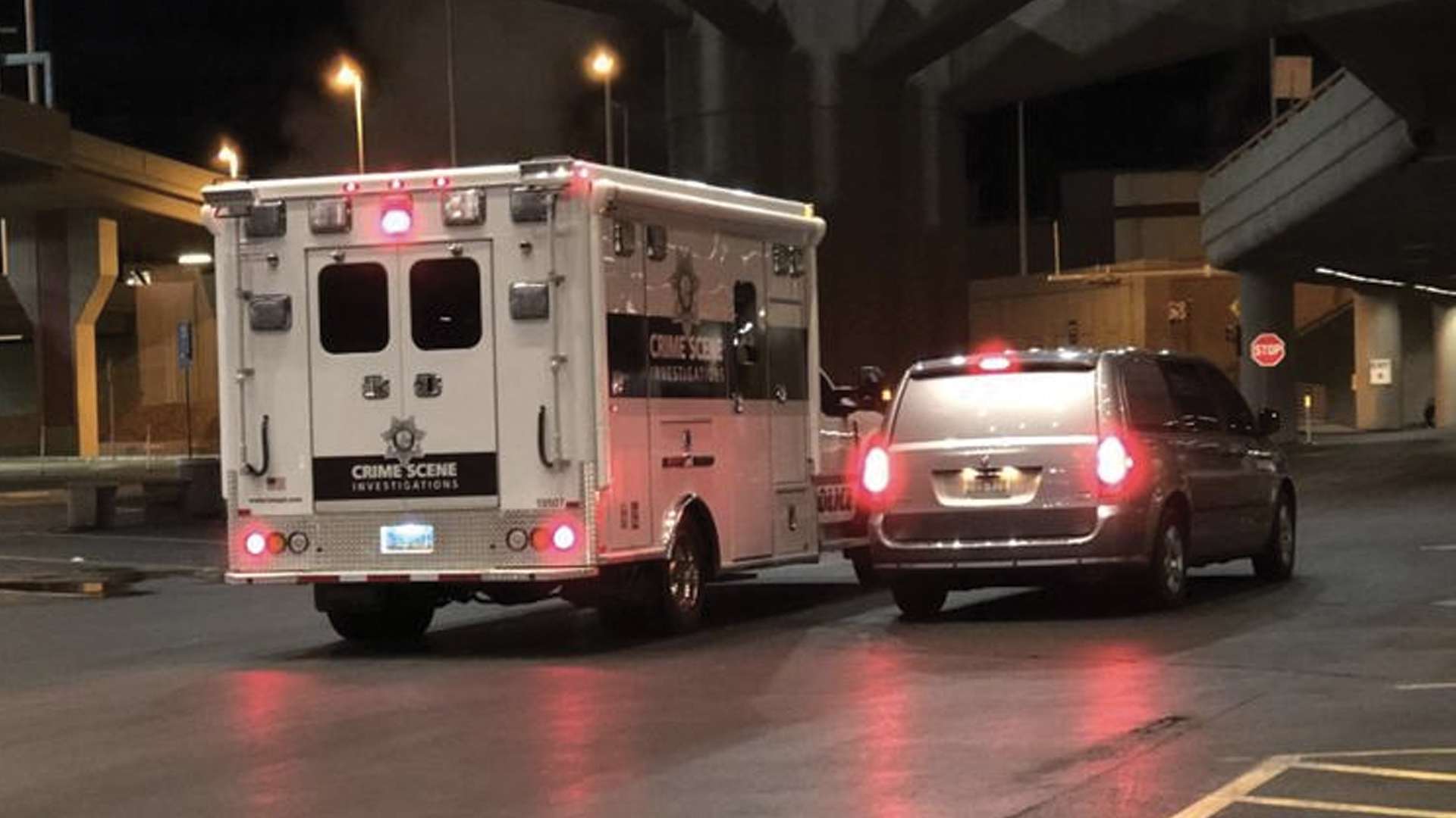 Policía balea a hombre que agredió a agentes en aeropuerto de Las Vegas