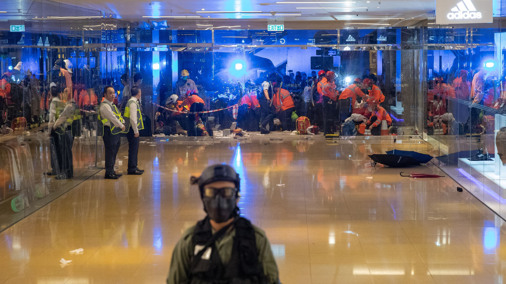 Hombre corta oreja a concejal durante manifestación en Hong Kong - ataque-con-cuchillo-en-plaza-de-hong-kong