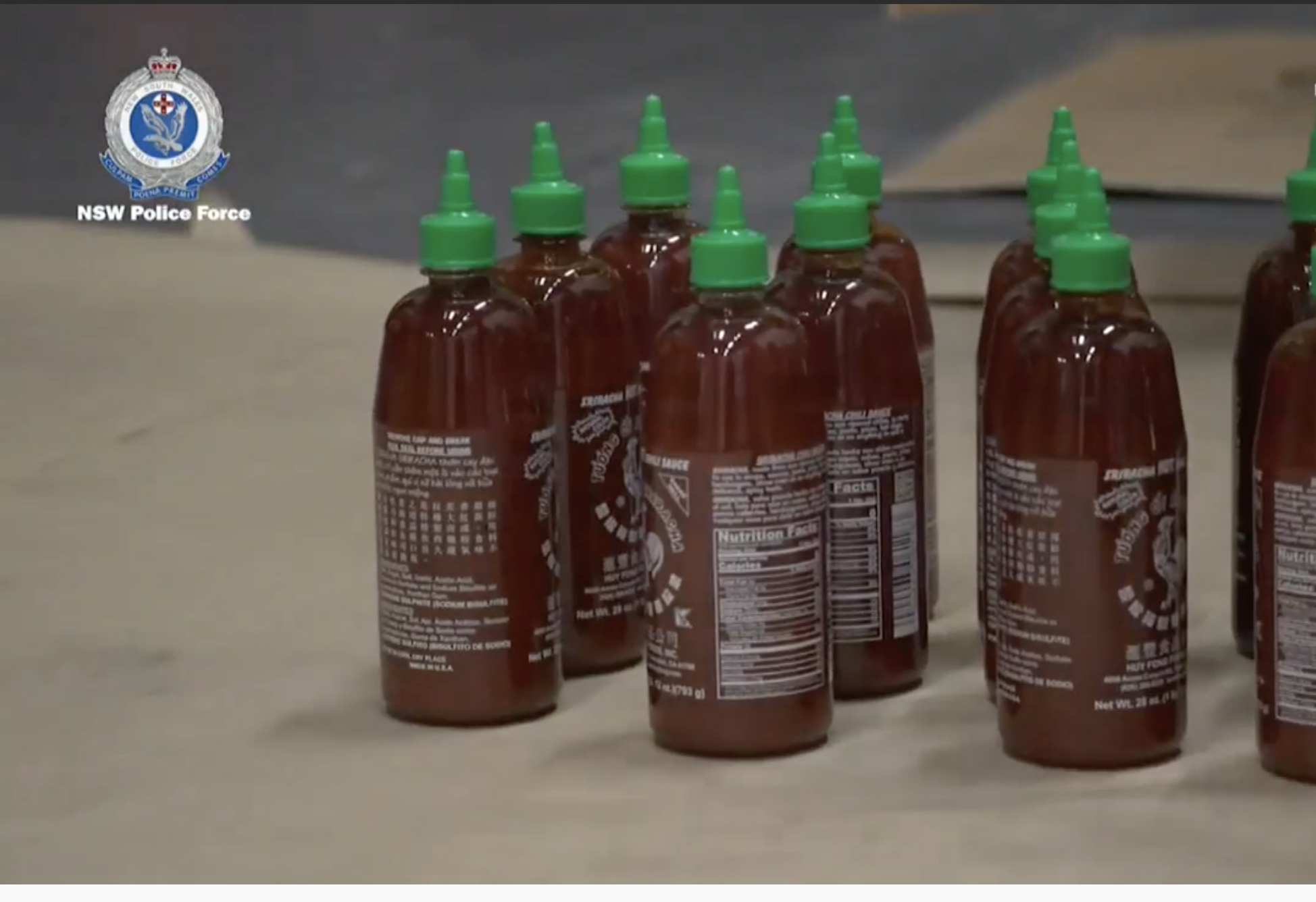 Decomisan 400 kilos de “cristal” ocultos en botes de salsa picante