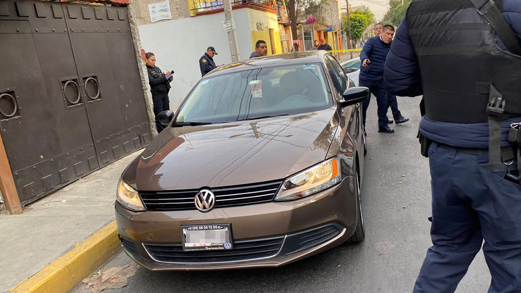 Ejecutan a automovilista en calles de la alcaldía Iztapalapa - automovilista-asesinado-en-la-colonia-barrio-san-miguel