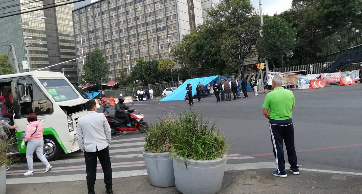 Extrabajadores de Pemex levantan bloqueo en Marina Nacional