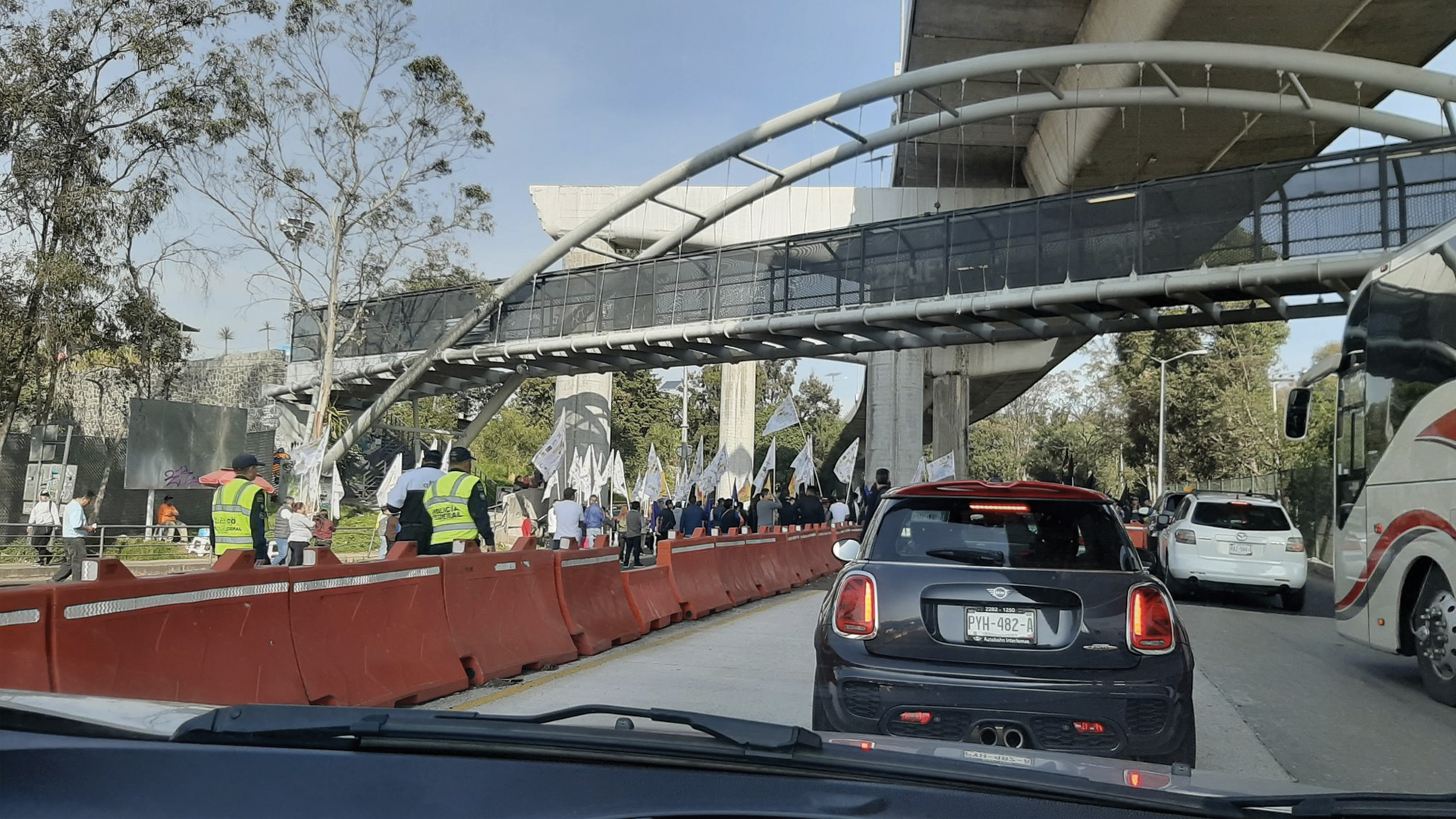 Manifestantes bloquearon autopista México-Cuernavaca