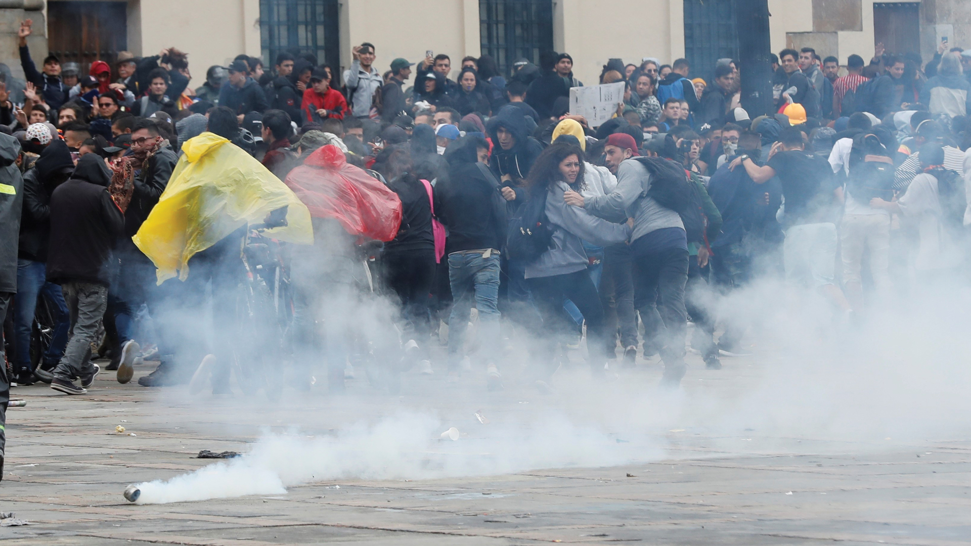 Inédito toque de queda en Bogotá por ola de vandalismo y violencia