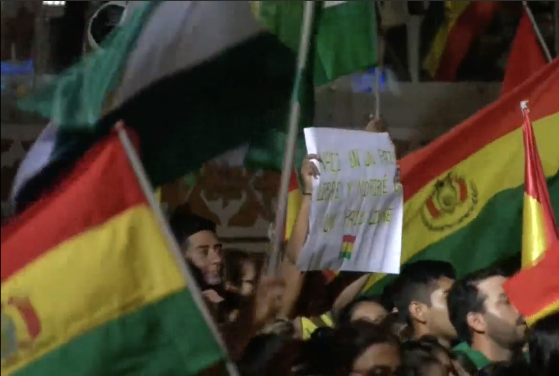 El ultimátum a Evo Morales se convierte en un llamado a paralizar el Estado