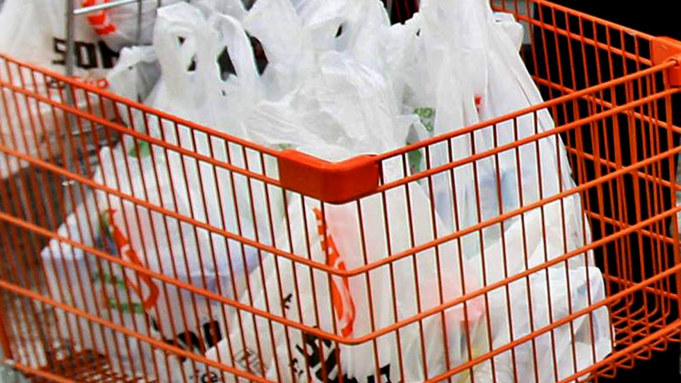 Supermercados dejarían de dar bolsas de plástico en la CDMX en 2020