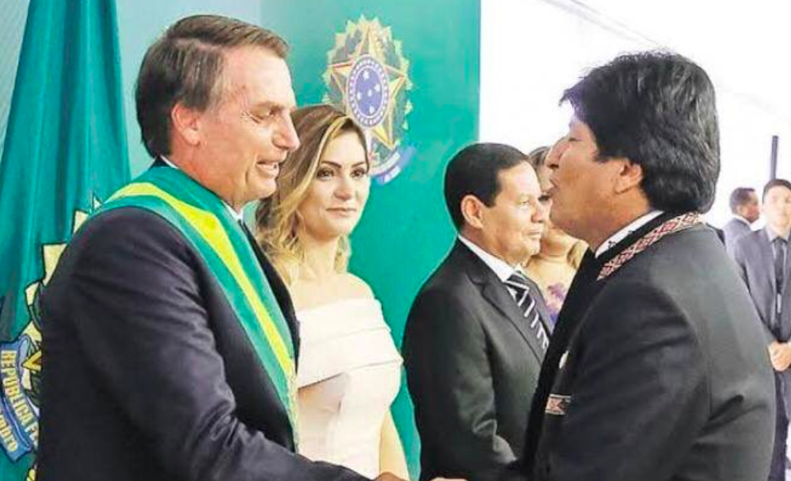 Bolsonaro rechaza que renuncia de Morales sea por golpe de Estado