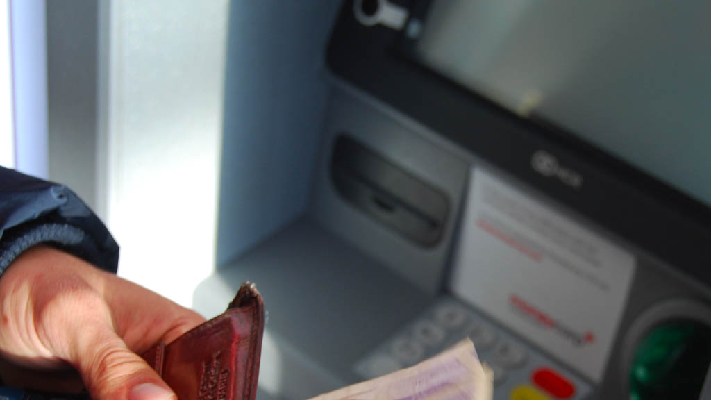 Roban cajero automático en universidad de Cancún